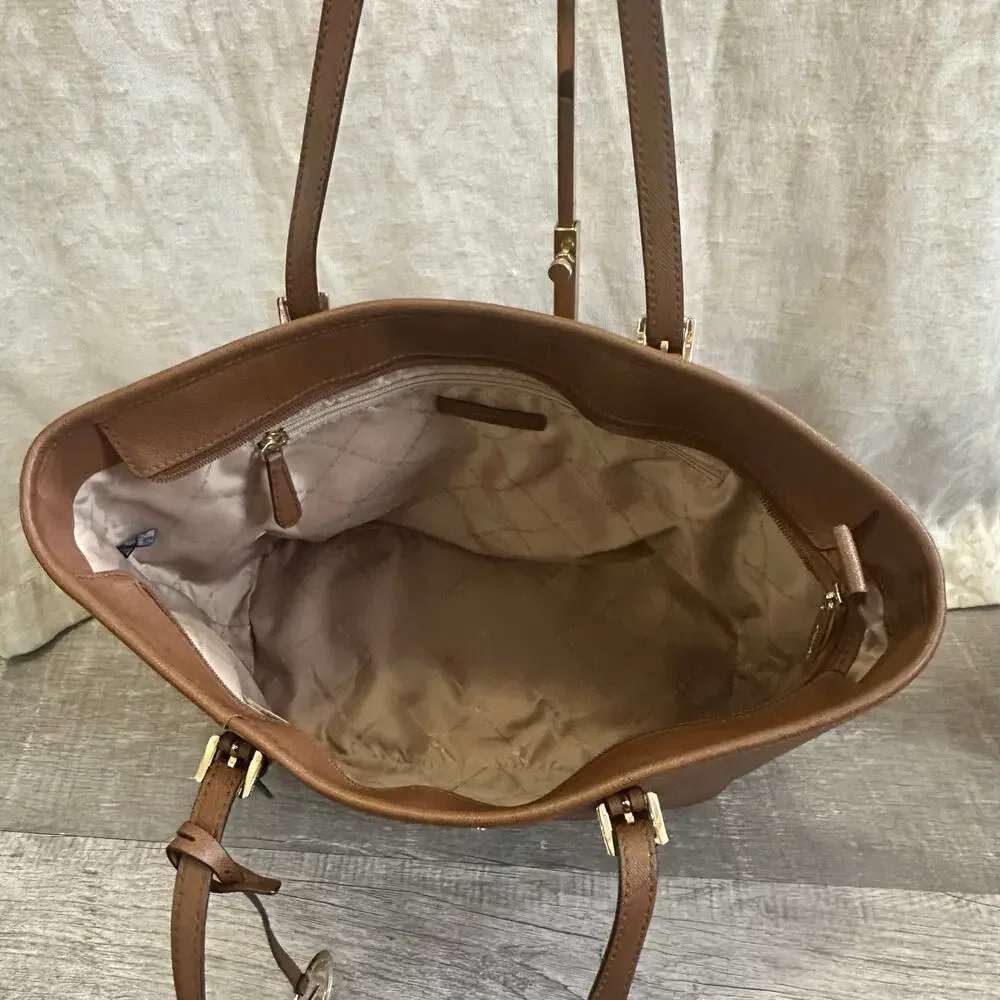 Michael Kors Jet Set Medium Travel Tote Bag Brown Saffiano Leather Zip Top - Picture 10 of 11